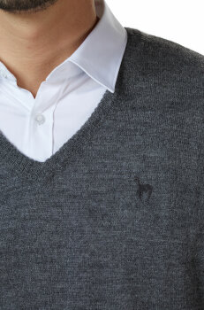 Pullover "Basic" V-Neck mit Alpaka-Logo anthrazit M